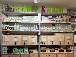 Beauty and bath at Scoop Wholefoods - Paragon in Central Singapore