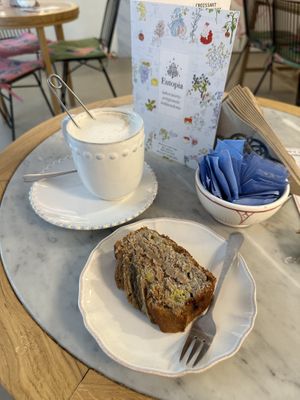 Chai latte (oatmilk) and banana bread 🍞   at Eutopia in Milan