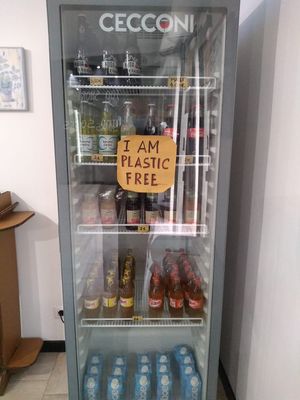 Plastic free fridge at Brutti Ma Buoni in Osimo