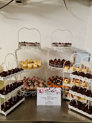 Veganer Sweet Table zur Hochzeit at Renates Torten Design in Hohenems