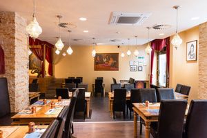  at Indian Jewel in Prague