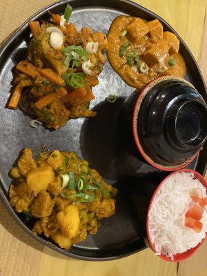 The vegan Thali  at Thamel in Porto