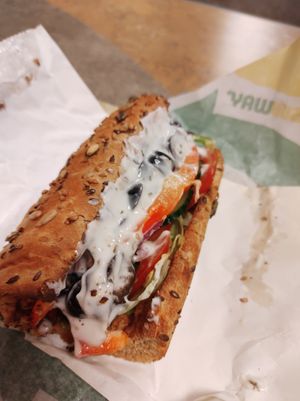 Lot of vegan aoli at Subway in Asten