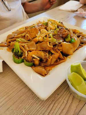 Drunken 🥴 Noodles 🍜 at Loving Hut - Mira Mesa in San Diego
