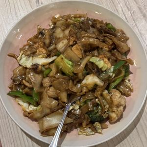 drunken noodles  at Loving Hut - Mira Mesa in San Diego