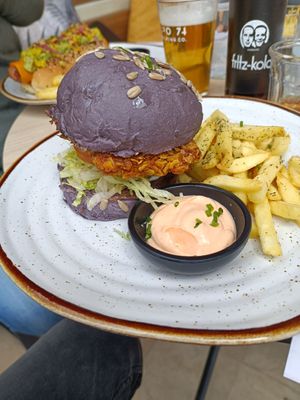 Finger lickin cheese burguer at Bone Free  in Costa Da Caparica
