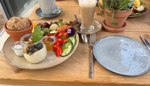 Leckeres veganes Frühstück   at Café Gärtners Tochter in Wolfsburg