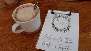 Hot choclate with oatmilk at Opa Helmut in Nuremberg