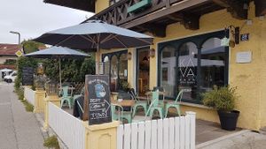 Exterior outlook at KAVA Coffee Roasters in Chieming