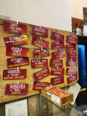 Vegan flavours are in green 💚 at Sbrino in Florence