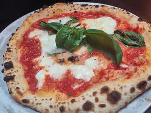 Klassische Margherita at Studio Napoli in Augsburg