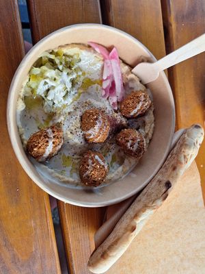 Hummus-Falafel- Kombi at Falafel & Mehr in Frankfurt