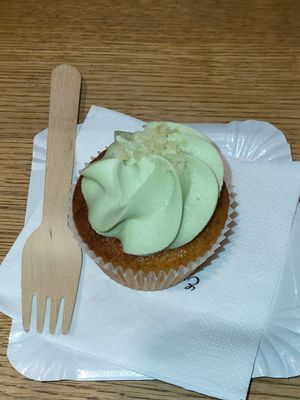 Coconut Lime cupcake at Bonne Maman - Maybe closed in Aarau