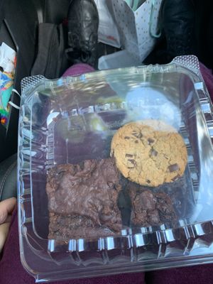 Vegan brownies and chocolate chips cookie  at Bite Me Kupcakez in Merrimack