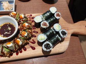 12 piece mixed maki set at WAKI WAKI Veggie Sushi in Bangkok