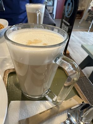   at Cafeneaua Nației in Ploiesti