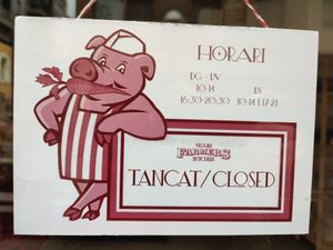 Opening Hours at Farmers Veggies Butchers in Barcelona