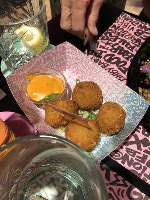 MC‘n Cheese Bällchen  at Vegan Junk Food Bar - Cologne in Cologne