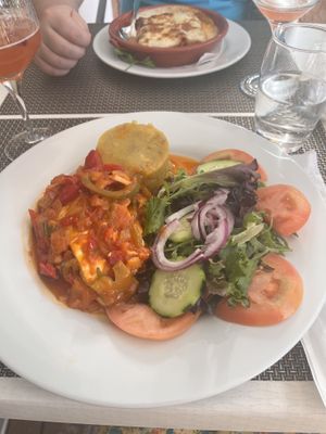 Sweet potato and tofu.It was a smile but really nice flavor! Would come again(he didn’t get vegan option)the waitress got me the vegan garlic bread and vegan gig and sorbet desse at Louro & Salsa in Albufeira