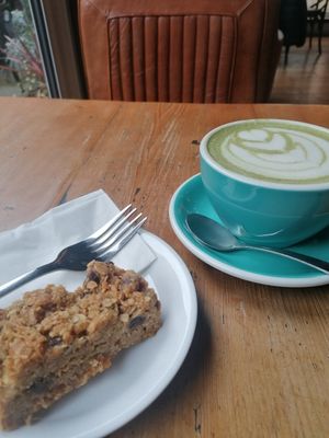 Flapjack and an oat matcha latte at 200 Degrees Coffee in Lincoln