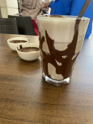 Vegan hot chocolate 🥰😍  at Café Latte Art in Wiesbaden