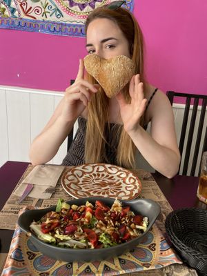 El pan lo hacen ellos en forma de corazón y es de quinoa ♥️  at Shangri-La in Merida