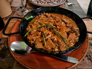 Fricandó de seitan com setas at Shangri-La in Merida