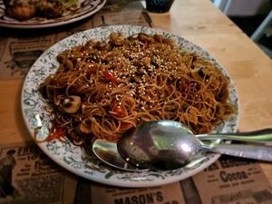 Fideos de arroz com verduras at Shangri-La in Merida