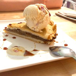 Vegan apple cake with raspberry-mango vegan ice cream at Shangri-La in Merida