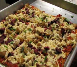 Skilled Eggplant (vegan): Herb crust, sundried tomato pesto, vegan cheese, sauteed eggplant, kalamata olives by JL goes vegan at Eat Drink Wild in New York City