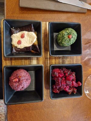 Antipasto: melanzane fritte, insalata di barbabietola, polpette fredde barbabietola e spinaci at DedasPuri Ristorante Georgiano & Wine Shop in Pavia