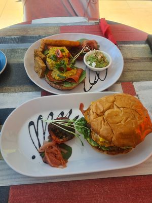 The big breaky and the breaky burger at Toowoomba Coffee House in Toowoomba City