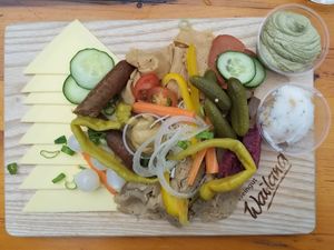 Vegane Brettljause für 2 Personen at Weingut Wailand in Vienna