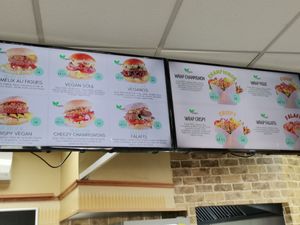 Énorme choix at V&V House in Marseille