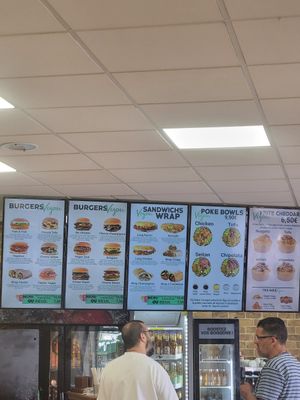 Choix des options veganes at V&V House in Marseille