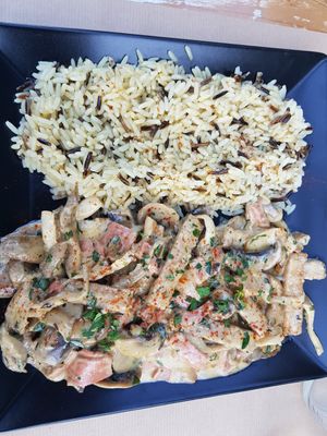 Chicken Free a la Creme at Treis Laloun -Τρεις Λαλούν in Athens