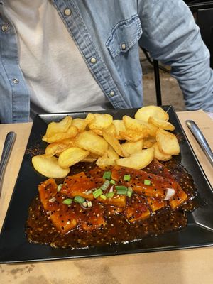 Crispy tofu and chips  at Treis Laloun -Τρεις Λαλούν in Athens
