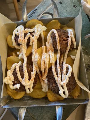 fries w/ falafel and mayo😛😛😍😍😍😍 at Treis Laloun -Τρεις Λαλούν in Athens