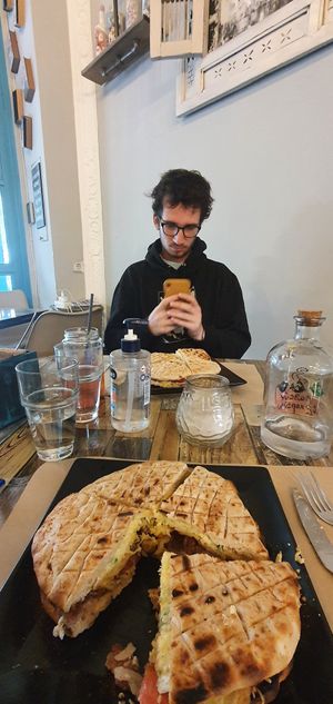 So full from this at Treis Laloun -Τρεις Λαλούν in Athens