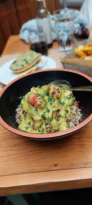  at Treis Laloun -Τρεις Λαλούν in Athens