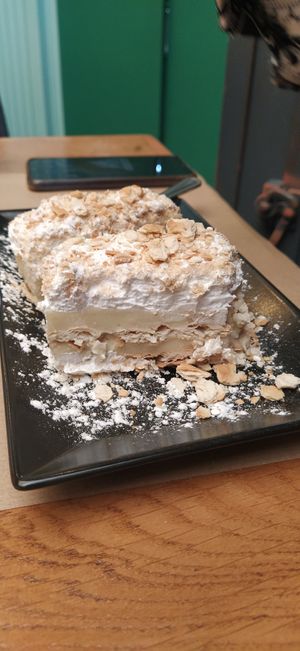 And dessert. #Veganuary at Treis Laloun -Τρεις Λαλούν in Athens