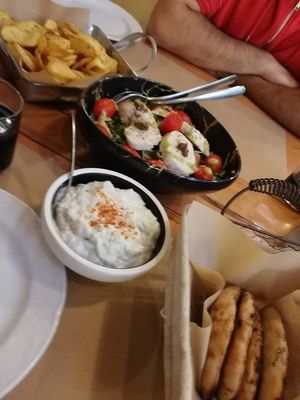  at Treis Laloun -Τρεις Λαλούν in Athens