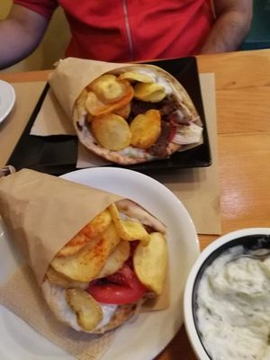  at Treis Laloun -Τρεις Λαλούν in Athens