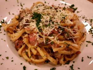 Pasta carbonara - cannot recommend at Treis Laloun -Τρεις Λαλούν in Athens