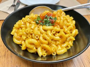   at Treis Laloun -Τρεις Λαλούν in Athens