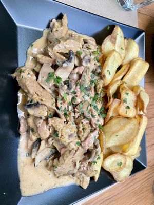   at Treis Laloun -Τρεις Λαλούν in Athens