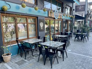   at Treis Laloun -Τρεις Λαλούν in Athens