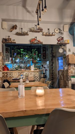  at Treis Laloun -Τρεις Λαλούν in Athens