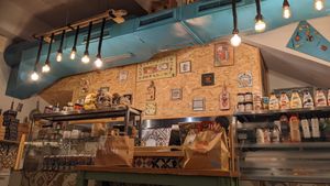  at Treis Laloun -Τρεις Λαλούν in Athens