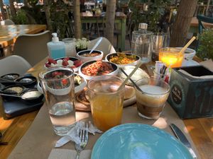   at Treis Laloun -Τρεις Λαλούν in Athens